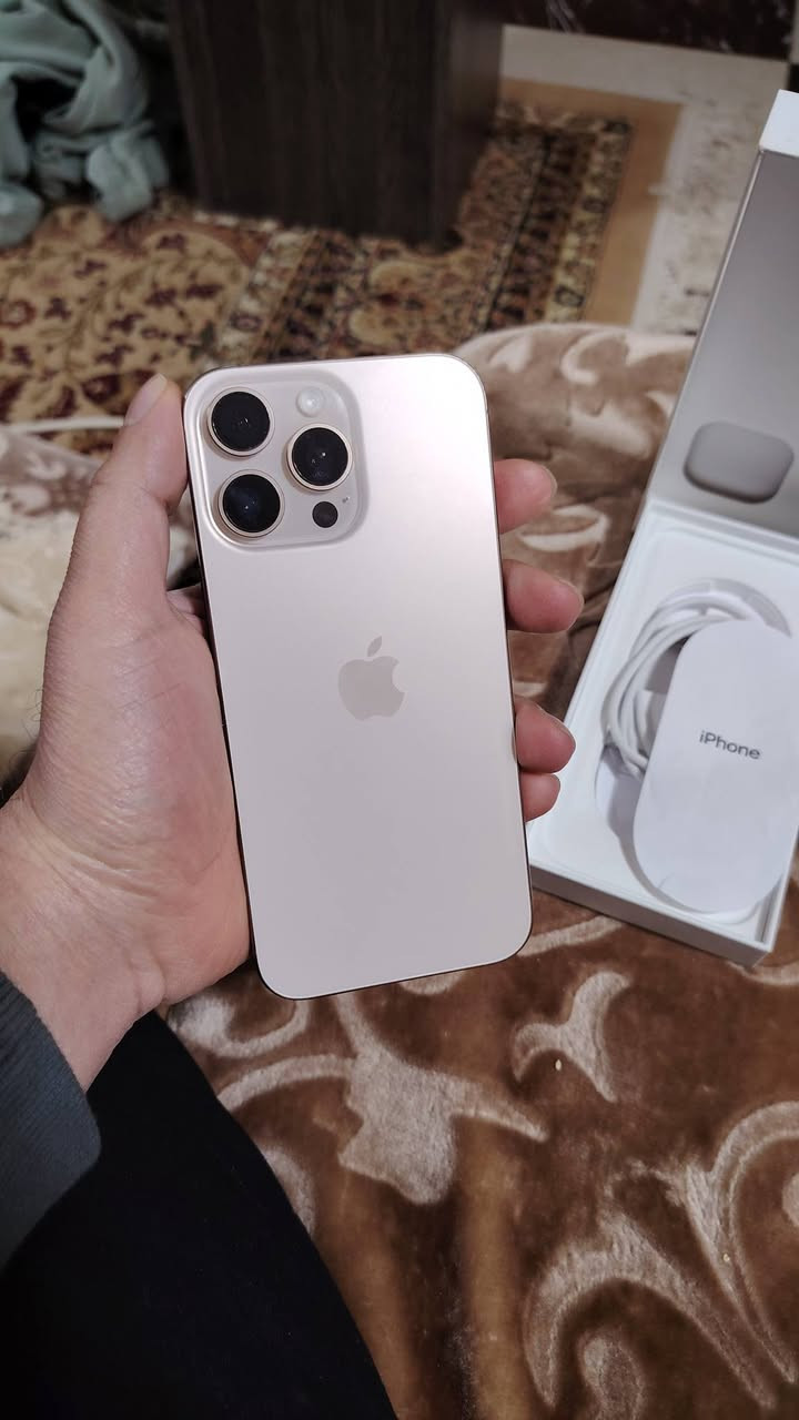 السلام عليكم ايفون 16 برو ماكس بطاريه 100 عدد دورات 69 ذاكره 256 نضافه 100 سعر 1460 مكان النجف *********** ملاحضه شرق أوسط
