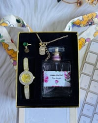 هدية عيد الحب • بوكس حقيبة • خاتم في كتاب