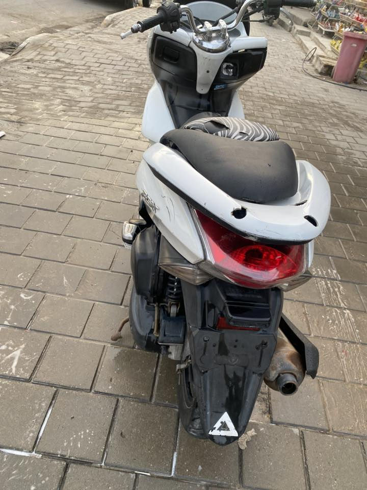 سلام عليكم 
جيل اول 125
جاهزه مناقصه شي سعر مليون 150وببه مجال حك جيتك 
العنوان حي اور 
***********
