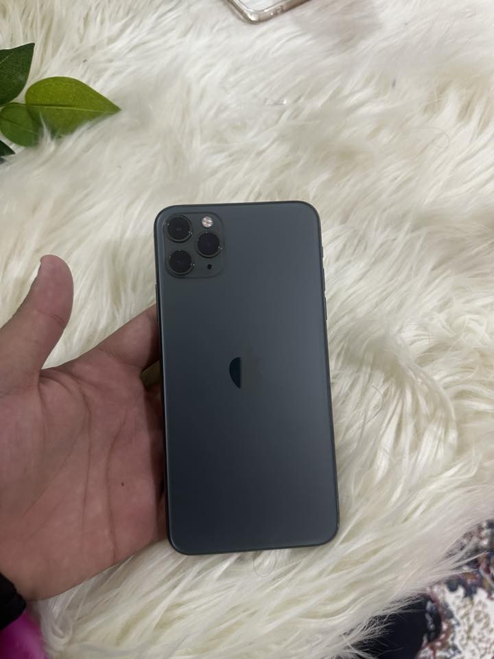 للبيع ايفون 11 برو ماكس ذاكره 64 
بطاريه 70 
الجهاز بلادي ممفتوح كلشي شغال 
السعر 360 

 0789 356 8419‬
