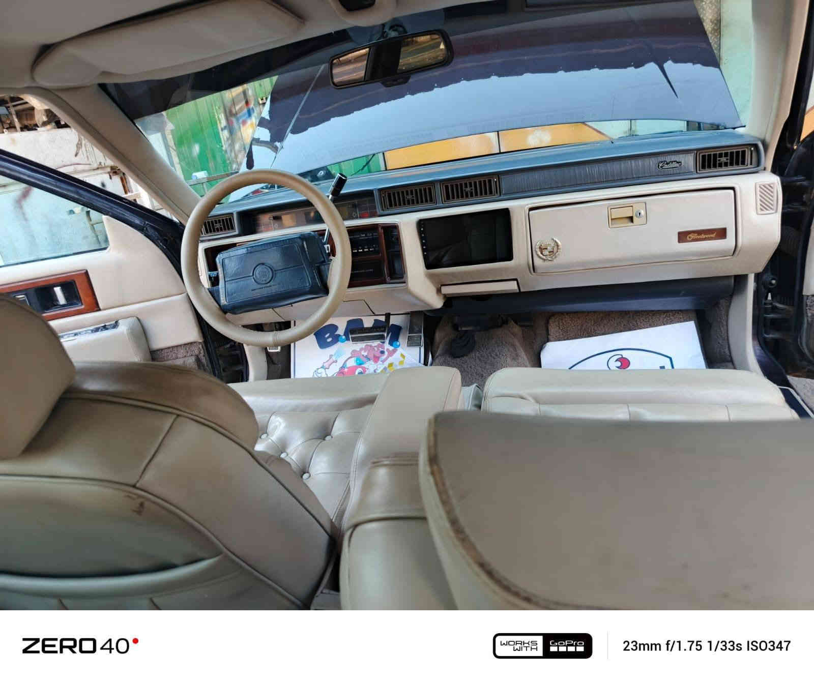 كاديلاك فيلتوود بروگهام 
(كلاسك ومن النوادر في كل العراق )
*********** بي واتساب
السعر ١١٠ ورقه 
موديل ١٩٩٢
السياره بلاديه وماشيه ١٩٠ حقيقي
محرك ٨ سلندر
(السياره ملكيه وجاهزه وجديده )
كشنات كهرباء السايق والبصفه والخلفي هم
داخل جلد فخم جدا
تبريد قطعتين
كل الجام اوتو
كير تعليگ
بيها شاشه شد والمسجل البلادي موجود
كلشي كهربائي بيها شغال
جاهزه من كل نقص رقم انكليزي بأسمي وتبريد شغال وترايك كل العراق شرط
هزه جديده
واكو بعد سيارات كلاسك عندي بأسمي
رقمي *********** بي واتساب
مكان ديوانيه ال بدير
وعندس بعد كلاسك لليريد خل يجي خاص النجف, العراق
