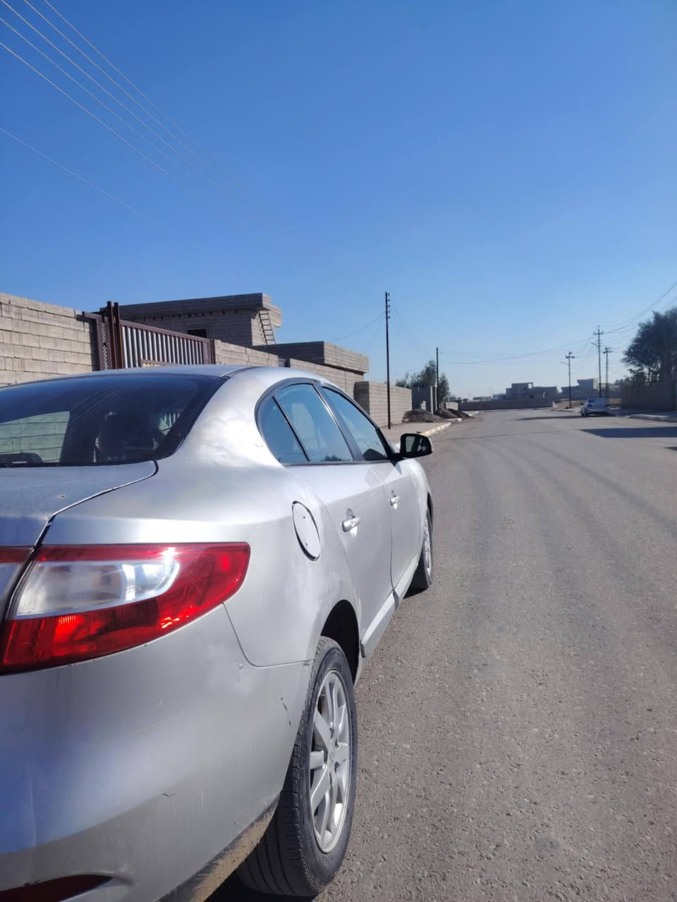 سني سامسونج 2013 للبيع
محرك گير شرط ما مفتوح
تدفئة تبريد شغال 
السيارة گصة
السعر :30
للأستفسار:***********
