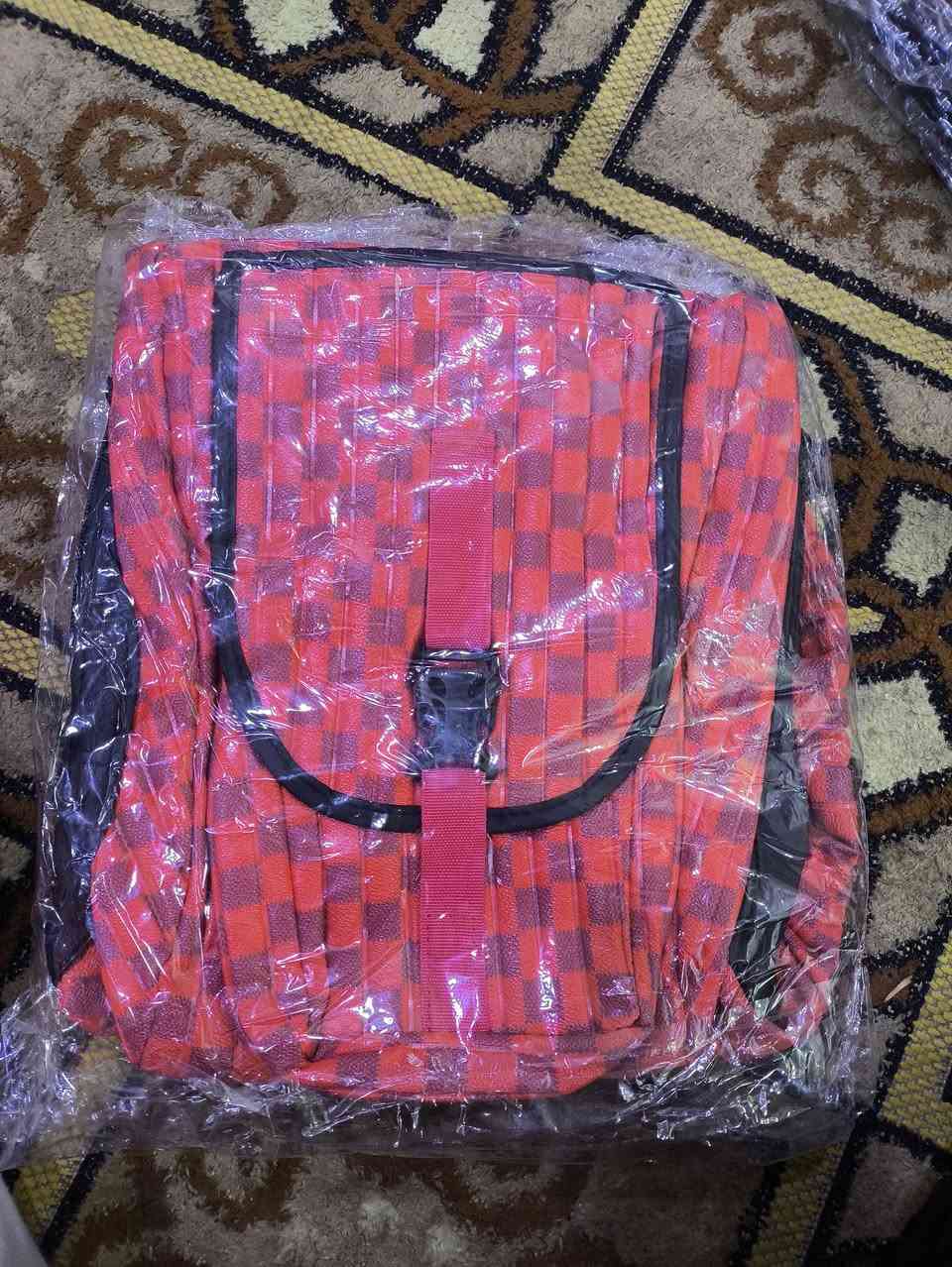 توفرت تلبيسه دايوان وبوكسر بلون احمر مطعم باسود ولون ثاني جوزي مطعم باسود راقيه كلش وتجي ستندر عله دراجتك مو جبيره خامتها الاصلييه لثخينه تفيدك بلصيف وبلشته وسعرها مناسبب اذا يهمك لمنشور اكتب تم او تواصل وياي عله لواتساب***********
عندي توصيل جميع محافضات لعراق
