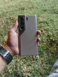 جهاز تكنو كامون 40برو 5G  ذاكره256 العشوائيه 12+6  جهاز ويا شاحنة الاص...