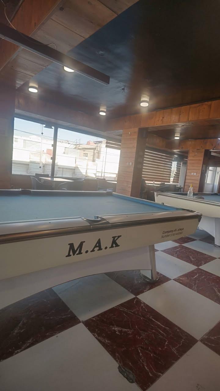 🎱 ميزين بليارد للبيع ( العدد 2)

- شركة العلوية (كما هو مثبت على الميز).
- نظيف جداً وحالته واضحة بالصور.
- مناسب للاستخدام في المقاهي، صالات الألعاب،المزارع أو الاستخدام الشخصي.
الموقع بغداد السيدية 
- للجادين فقط، والاستفسار يكون على واتساب فقط 
***********

السعر: (12 ورقة ونص).
