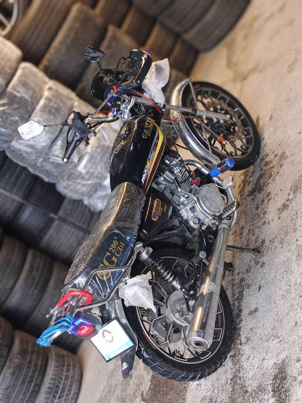 موتور سافين فول فول
2025
ماشي شهرين بالظبط
منفيس أوراق كامل 
مفاتيح وجهاز ٤حاظر 
٨٢٥الف قفل 
***********
