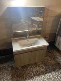 مغسله تعليق عدد ٢ غير مستخدمه تلفون 07821658865