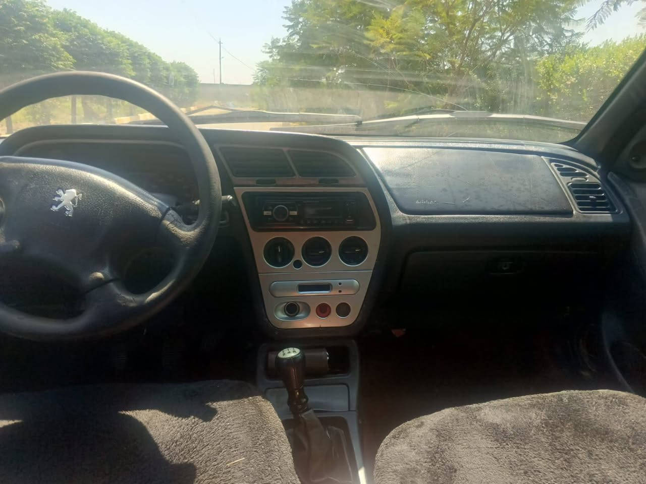 سلام عليكم بيجو للبيع ٣٠٦ رقم بغداد شرط التحويل سنويه صاقطه بل ٢٤ كير صدر تبريد محرك شرط تخم تاير جديد غرفتهه بلاديه كهربائيات بلاديه رونات شغاله كلهه سياره بلادي بدون صبغ ٤ بطاين جلد مكان السياره صلاح الدين قضاء العلم ستفسار ***********
