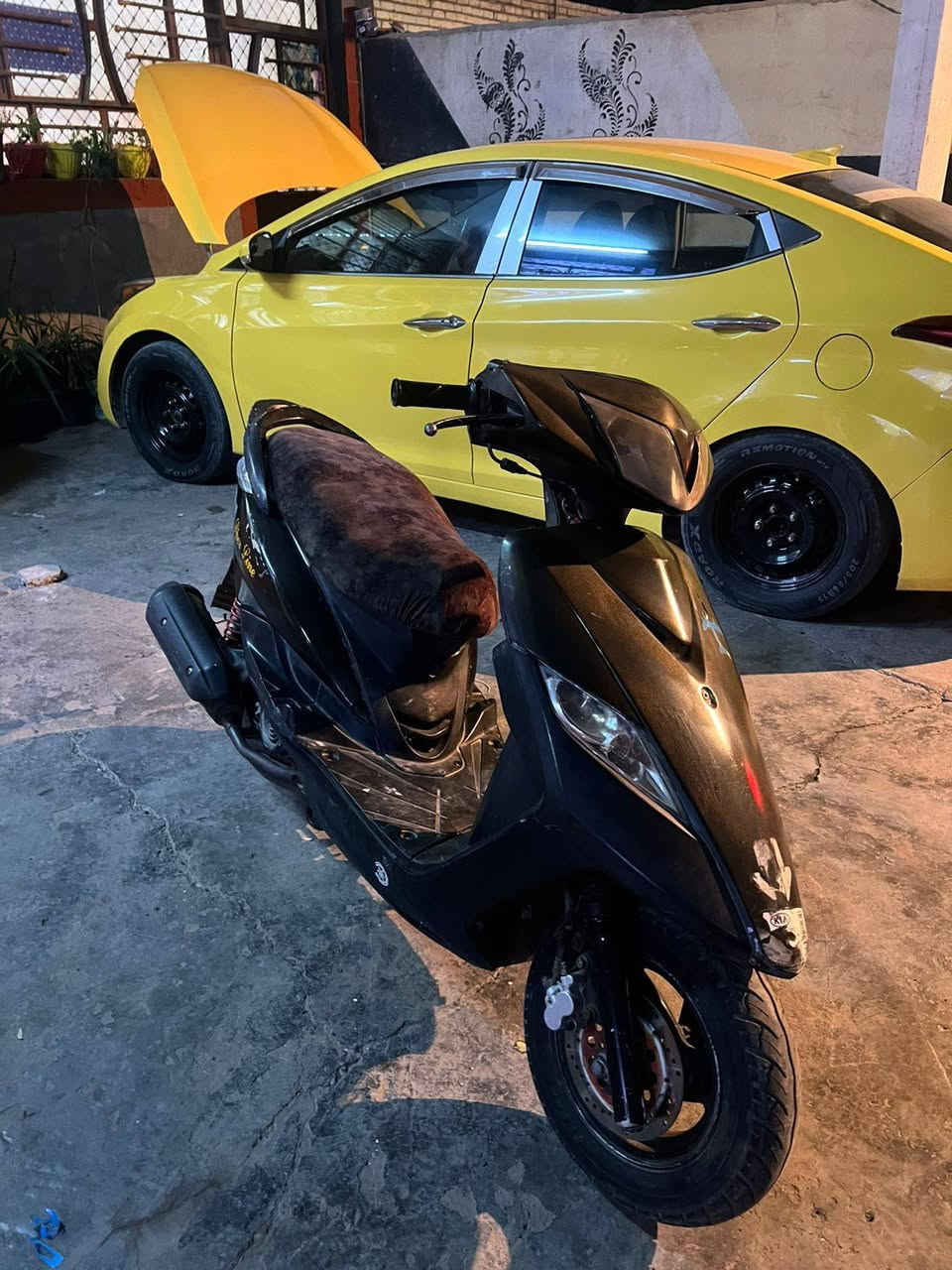 سلام عليكم دراجه ثلعب نكره سلف ما ناقصه شي لا تبخير لا نضوح لا تنقيص مكينه ناعمه كهربائية كله شغاله سعره 450 بيه مجال رقم: *********** بي وتساب وتصال
