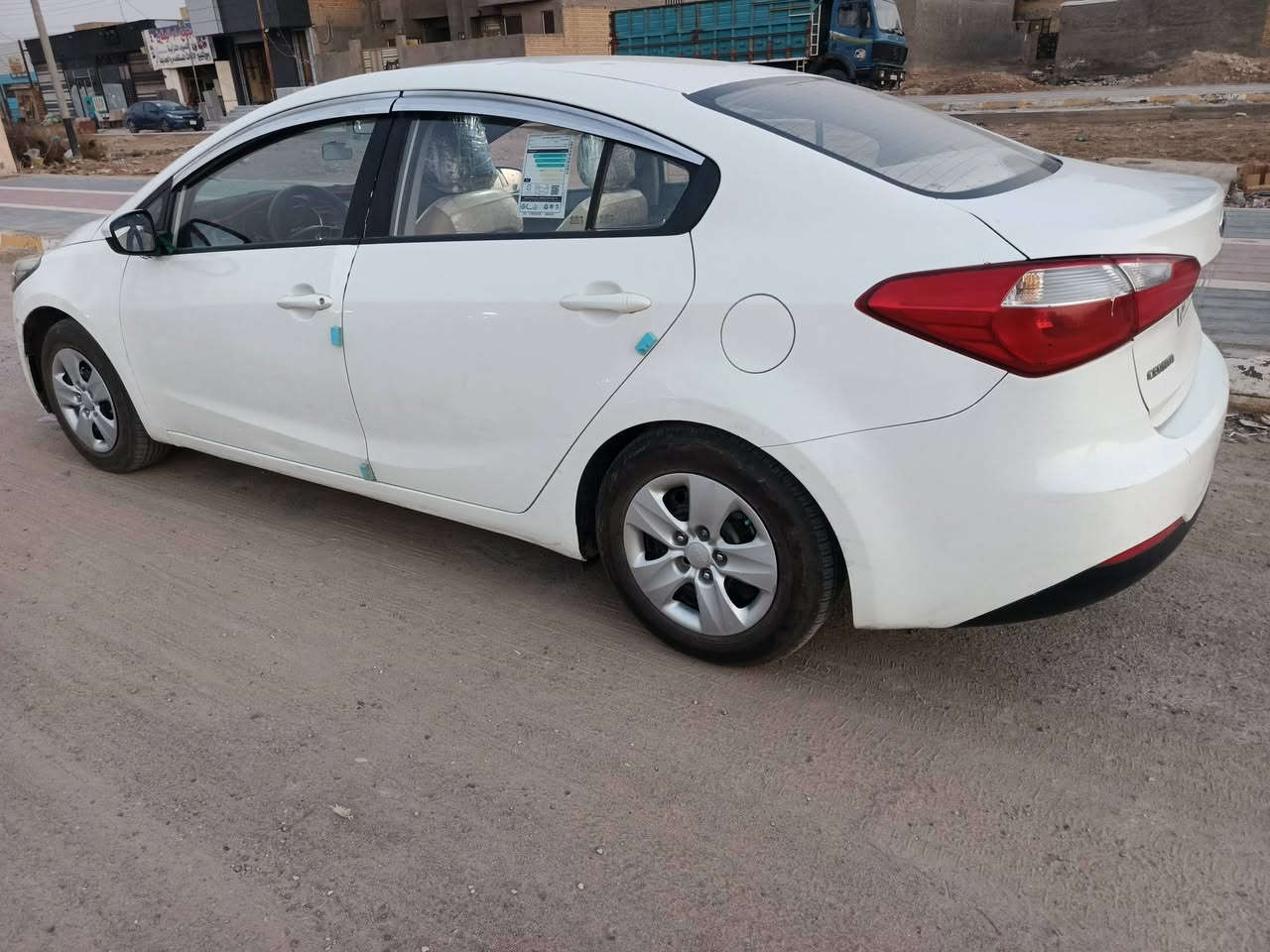 سيراتو موديل 16 خليجي مكفوله ماعدا بنيد اصلي مبدل نفس اللون بدون ظربه شرط محرك دوش 1600 تبريد شغال سياره جاهزه للأخير دواخل ع وضع الشركه استخدام شخصي رقم ذي قار سنويه جديده السعر 97 بيع مستعجل *********** ذي قار شطره سياره نظيفه وجاهزه
