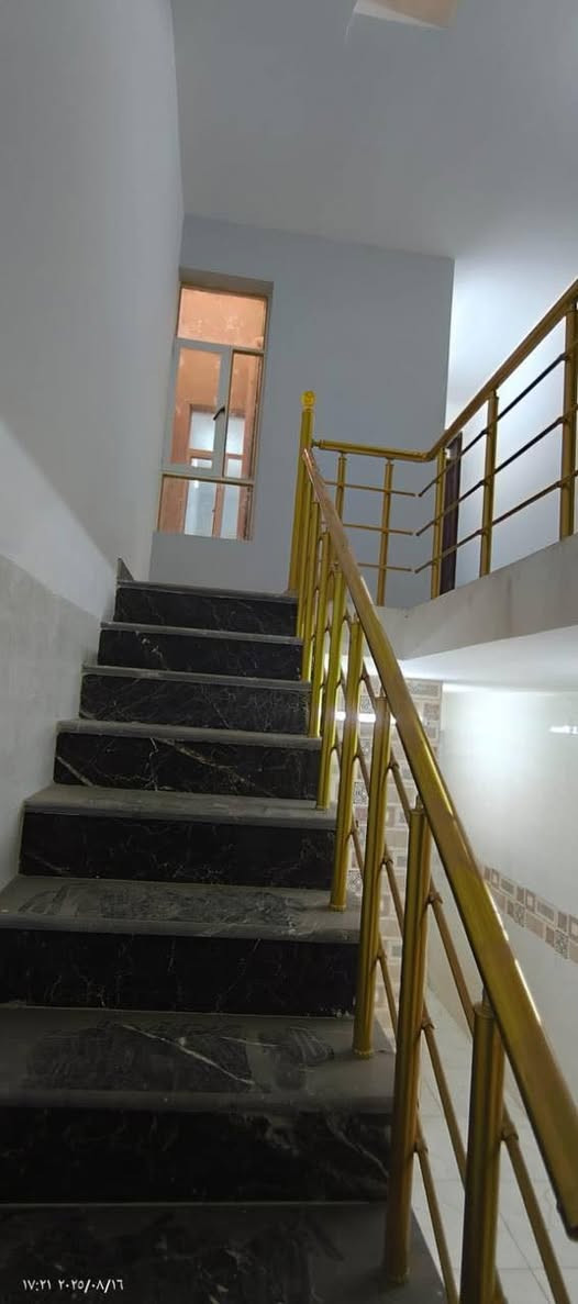 للبيع بسعر مناسب جدا بالنسبة للقاهرة 🏠🏠🏠

العنوان حي القاهرة بظهر خزان المياه طابو صرف🏠🏠

 مساحة 65 متر واجهة مرمر الشارع تبليط 
واجهة ٣ وربع نزال ٢٠

يحتوي الطابق الأرضي على طرمة+صالة + مطبخ +خدمات+غرفة نوم

والطابق الثاني يحتوي على غرفتين نوم + خدمات 

للاستفسار أو للحجز يرجى مراجعة مكتب الزبيدي الهندسي أو الاتصال على : ***********☎️
