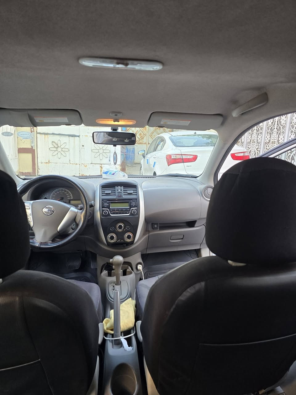 سلام عليكم نيسان سني هندي مديل 2019رقم سلمانيه كفاله عامه تريد وكاله تريد تحويل سياره جاهزه  البصره الجزائرسعر 105وبيه مجال رقم الهاتف ***********
