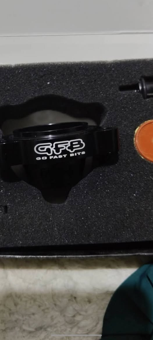 Blow Off Valve - GFB DV+ (T9351)
بۆ فرۆشتن:
پارچەیەکی GFB DV+ (T9351) ئەسڵی شەریکە، تەواو نوێیە و لە ناو سندوقی خۆیدایە.
​
کاری چییە؟
ڕێگری تەواو دەکات لە دزەکردنی هەوای بووستی تۆربۆ (Boost Leak)، ناهێڵێت هێزی مەکینەکە چۆڵ بێت و استجابەی سەیارەکە زۆر خێرا دەکات.
​بۆ چ جۆرە براند و بزوێنەرێک دەبێت؟
​فۆڵکسواگن: بزوێنەری 1.4 و 1.8 و 2.0 تۆربۆ
​ئاودی: بزوێنەری 1.8 و 2.0 تۆربۆ
​فۆرد: بزوێنەری 1.6 و 2.0 تۆربۆ
​نرخ: 65 هەزار (قفل و کۆتایی)
​ژمارەی تەلەفۆن: ***********
​شوێن: سلێمانی / ڕانیە (گەیاندن هەیە)
_________________________________________

​للبيع: بلو اوف GFB DV+ (T9351)
​الوصف:
قطعة GFB DV+ (T9351) أصلية شركة، جديدة تماماً بداخل علبتها.
​الشغل:
تمنع تهريب ضغط الهواء (Boost Leak) تماماً، وتحافظ على قوة المحرك وتخلي استجابة السيارة سريعة جداً.
​البراندات والمحركات المتوافقة:
​فولكس واجن: محركات 1.4 و 1.8 و 2.0 تيربو
​أودي: محركات 1.8 و 2.0 تيربو
​فورد: محركات 1.6 و 2.0 تيربو
​السعر: 65 ألف قفل
​رقم الهاتف: ***********
​الموقع: السليمانية / رانية (يوجد توصيل)
