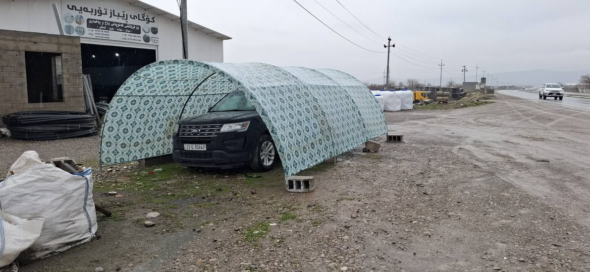 بەیتی پلاستیکی6بە4بۆفرۆشتن 220سم بەرزە نرخی85000هەزارە گەیاندنیشمان هەیە بەکاردێ بۆگەراج.بۆڕاگرتنی مەروماڵات.بۆڕاگرتنی پەلەوڕ.بۆزۆر شتی تریش بەکاردێ ناونیشان چوارقوڕنە گوندی گرجان سەردووسایدی گشتی ژم***********ژم***********
