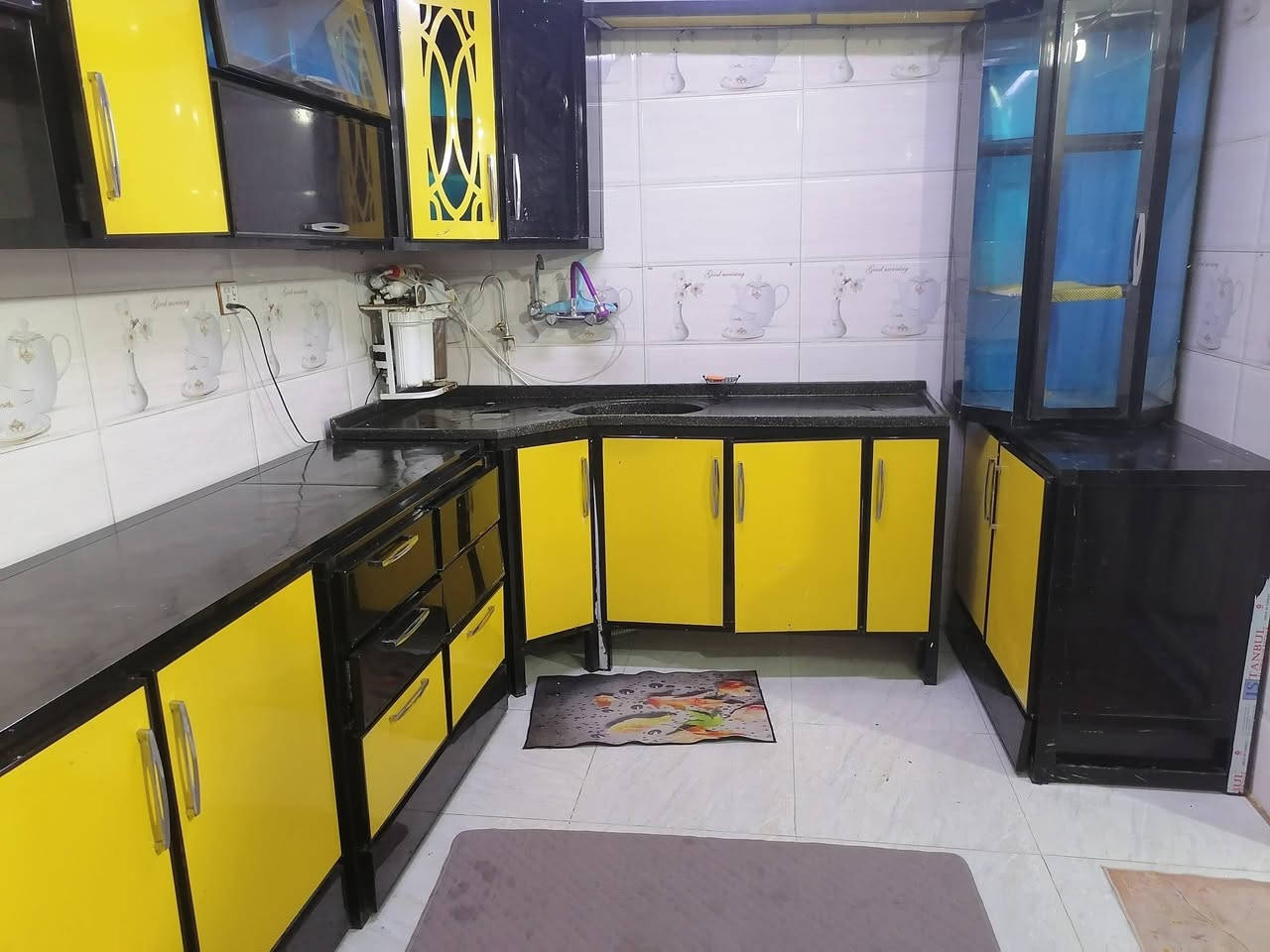 كاونتر جديد ونضيف تسگام للبيع ب700 مكان ديوانية حي الوحدة ***********
