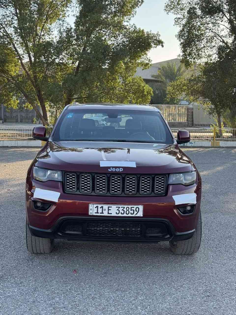 سلام عليكم 
جيب كراند شيروكي 2021 وارد امريكي حادثها ٣ قطع فقط جاملغين وبنيد مكينة V6 - 3600 كير مكينة كفالة السيارة رادار وجنطة كهرباء كراسي جلد وتدفئة السيارة برغي مابيها نقص ماشية 80 الف رقم بغداد بسمي تحويل مباشر عنواني بغداد البياع السعر 184 رقمي ***********  واتساب ***********
