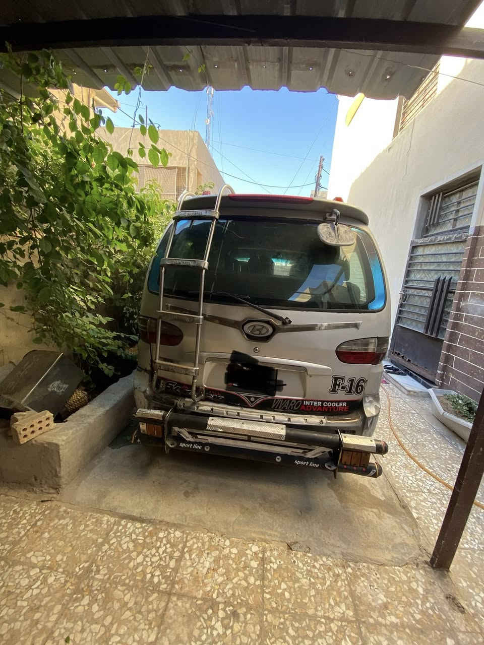 ستاركس 2007
سياره رقمه جديد سنويه باسمي كير وأكسل خير من الله مكينه حلوه دواخل بلاديه ونضيفات بيه ضربه شبر بشبر يم قبق كاز ومصلحه سياره خير من الله 
***********
سعر ٦٧ وبيه مجال بسيط
