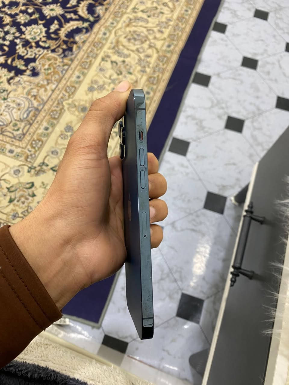 عرض مستعجل للبيع (بسعر حرق)
iPhone 12 Pro Max | برو ماكس 12 أيفون
الجهاز نظيف جداً ومواصفاته كالتالي:
• الذاكرة: 256 جيجابايت.
. (Double SIM) النسخة: دبل سيم كارد •
• البطارية: 78% (مبدلة).
ج ملاحظة واضحة: الجهاز يحتاج تصليح (آيسي شبكة)، حالياً الشبكة واقفة. غير ذلك الجهاز شغال 100% وممتاز للاستخدام على الواي فاي أو للتصليح.
§ السعر: 400 ألف دينار (وفي مجال بسيط للشراي المستعجل).
للاستفسار والتواصل: ***********
