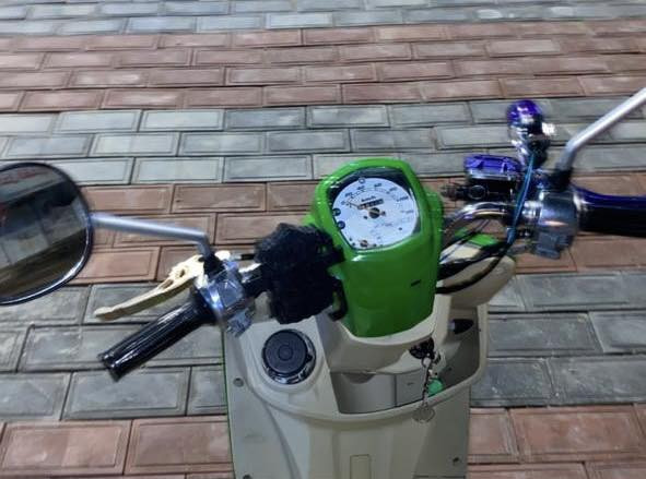 ماكس بوليس للبيع دراجه اي نقص ما بيها نكره سلف تشتغل  كابريتر مو نوزل دراجه نضيفه جداً كهربائيات كلهن شغلات دراجه محرك ما مفتوح سعر ٧٥٠ بيها مجال قليل. مستعجل على بيعه رقم ***********
