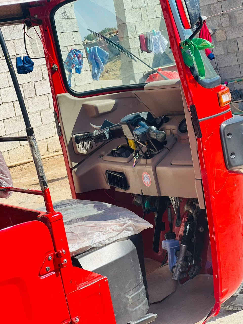 سلام عليكم تكتك للبيع موديل 22شهر 8اوراق تكتك كشره كفاله عامه حته من لخياس فقط دحكات زغار مامبينه مكينه مبدل بس ولفات تكتك حلوه مرتبه مال جناي شراي اتصل ***********
