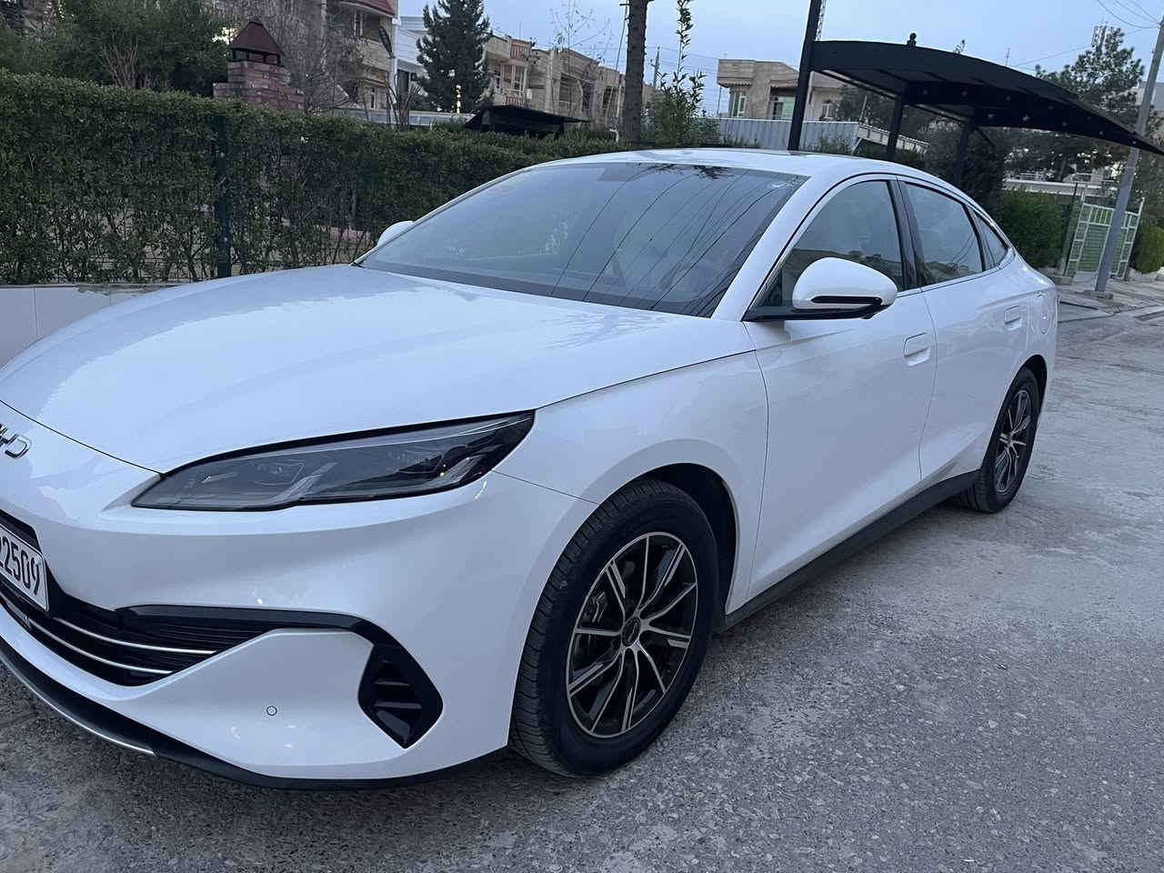 BYD 06 فول مواصفات هيجي نيه ته نيا ٢ هه زار رويشتوه ره قه م هه ولير موديل 2025 موبايل *********** نرخي  ١٧٠$
