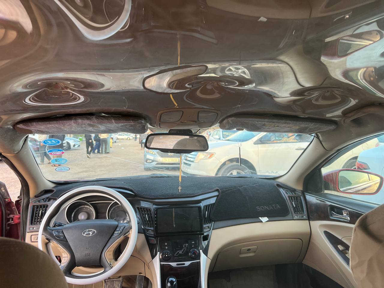 سوناتا موديل ٢٠١٢ وارد امريكي. 
مكينة وگير وحدادية بالكارتون
السيارة نظافتها مثل ما موضح بالصور 
السيارة ليبل واحد بدون تبديل 
تحكم ستيرن وكاميرا وشاشة ولايت زنون واشاير لد
تبريد وتدفئة شغال طخم رنگات وتايرات جديد
سنوية ل٢٠٢٨ رقم واسط وشرط التحويل 
راعيها بالحمزة. 
مكان السيارة بالبصرة 
السعر ١١٥ وبيها مجال 
للتواصل 

***********
***********
