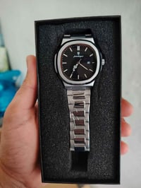 ساعة • مع التوصيل