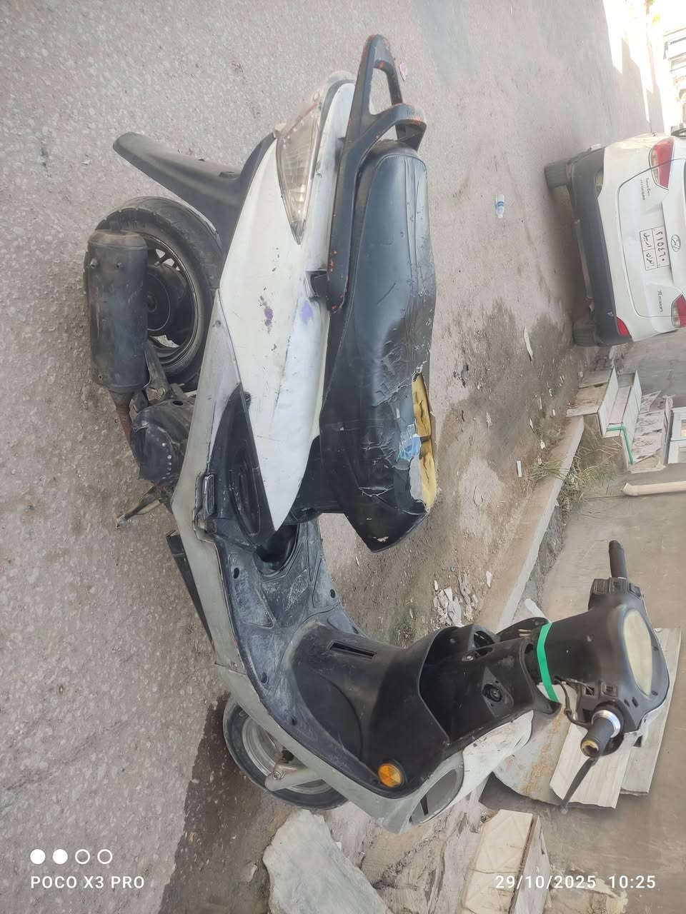 سلام عليكم  كامكو جي فور مراوس بفراشه 
شغاله هندر سلف كهربائيات تشتغل مجفته مره وحده مابيه اي شيء  مكاني حي ميسان ***********
