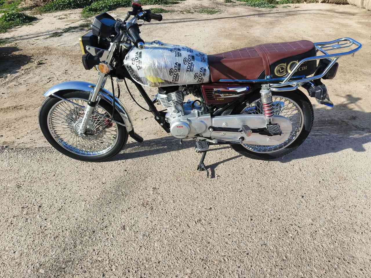 السلام عليكم دراجة تايكر للبيع موديل 25 الدراجه مفولة 
 اروق اصوليه 4  السعر 725 وبيه مجال مكاني ديالى شهربان   اتصل دتدلل ***********
