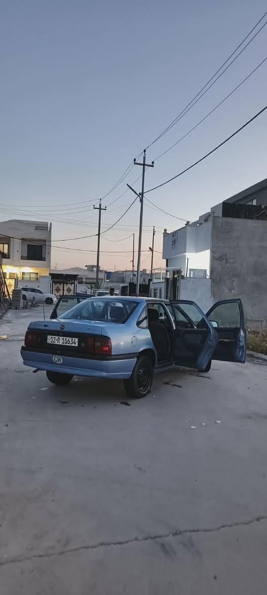 سلام عليكم
اوبل فكترا موديل 93 حجم 20 
محرك وكير شرط محرك نار 💥 شرط لاصبغ ولا خياس بدون دوائر ودوسات غرفتها نضيفه حيل رقم انكليزي نينوى
سنويه لل2030 شرعي موجود شرط التحويل كوبون بيها
بيها طخه بارد موضحه بالصور والباقي كفاله عامه السعر55وبيها مجال بسيط مكاني القوسيات رقم المبايل ***********
