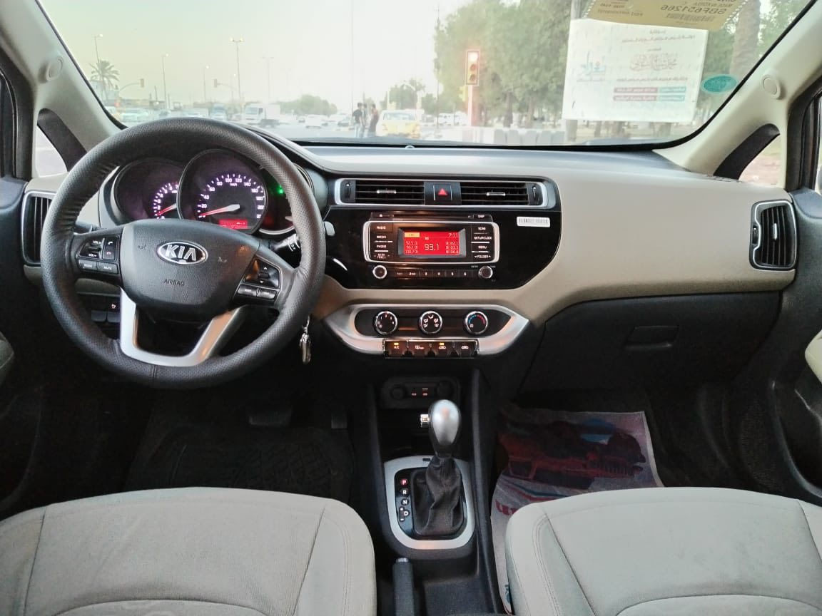 السلام عليكم مكلف بالنشر
كيا ريو 2016 خليجي لون كحلي هاچ باك كفالة عامة بدون ضرر 

صبغ فقط الدعامية الامامية رقم بغداد الجديد

كير مكينة صدر تبريد السيارة مابيها اي نقص

السعر 93 $ ورقة 

‭٠٧٧٠ ٩٢٣ ٠٤٧٥‬ ‬
