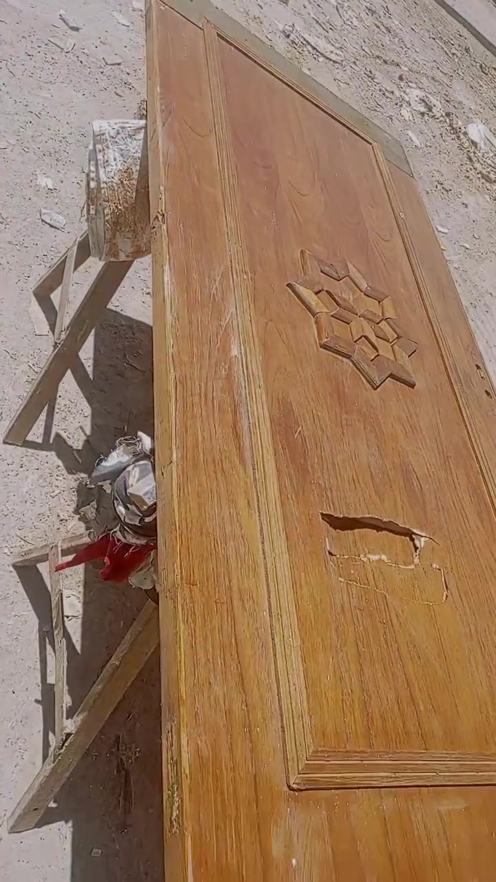 تم التسليم للزبونه والحمد لله والشكر للاخ محمد المياحي 
ابواب ترميم للاستفسار وتواصل معمل ونجارة حاتم العكيلي الأثاث العراقي/***********

