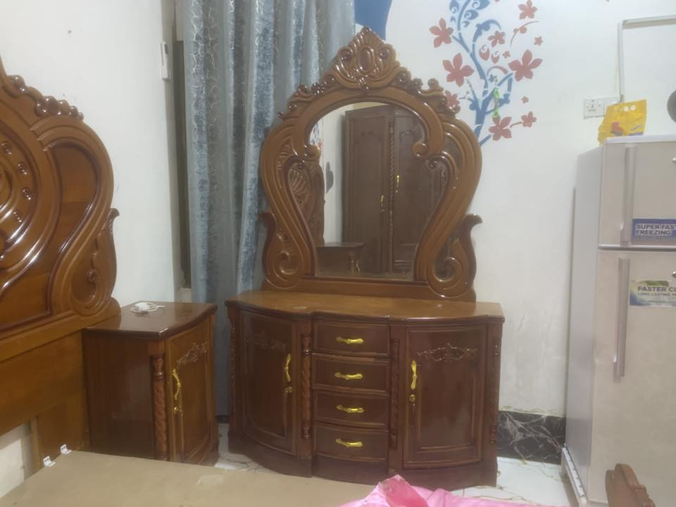 غرفة نجارة عراقية السعر ٦٥٠وبيها مجال  في السماوة***********
