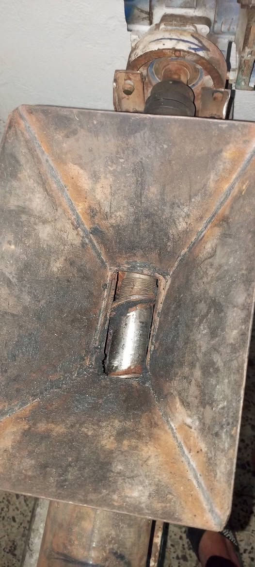 مكينه فحم لبيع مطور كير بكس ثري فيز السعر 1500بيه مجال لطيبين ***********
