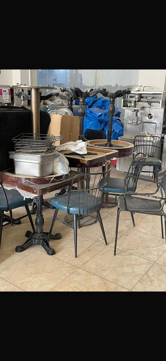 مرحبا، متوفره اغراض مطبخ (كانت لمطعم) كلها صناعة تركيه عارضيها للبيع بسعر ٣٥٠٠ دولار
وهاي تفاصيلها وصورها: ⬇️
قلاية فرايز دبل حوض
مجمدة افقيه ٣ ابواب مع سطح عمل
مكيف مركزي Aux ٥ طن
براد سلطات افقي
طباخ غاز ٢ عين
حماية فرايز
جهاز سلمندر
بانميري فلات كهرباء
وبعد اجهزة مطبخ مثل خلاطات وغيرها
ميز ستيل
اواني ستيل
و اثاث صالة ( طاولات و كراسي)
قاطعة لانشون كهربائية
التواصل عالخاص
او على هذا الرقم
0751 444 8883
