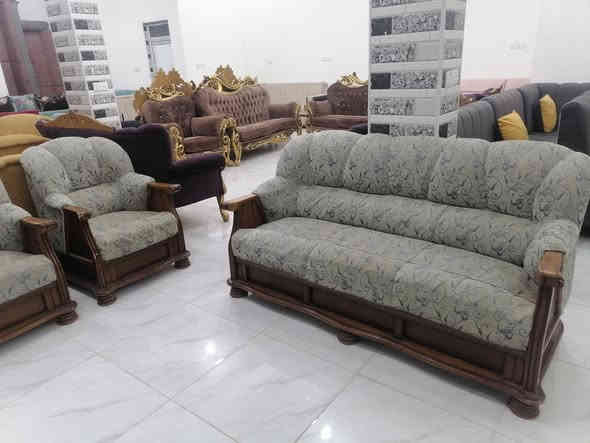 تخم 7 نفرات باله 2كراسي قنفه ثلاثيه قنفه ثنائيه 
السعر: علق تم.
للحجز *********** يوجد توصيل بعد لمقابله
