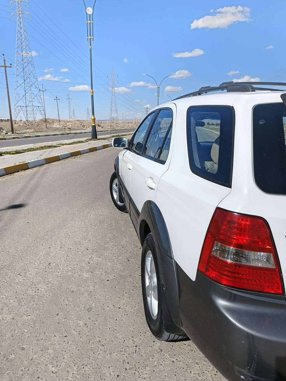 السلام عليكم سيارة سيرنتو 2008 خليجي محرك 3800  سيارة جاهزة مابيها نقص شرط الفحص من كلشي تحويل ثاني يوم رقم دولي شمالي السعر 110 ورقة  غير متواجد ع الفيس 
رقم الموبايل ***********
