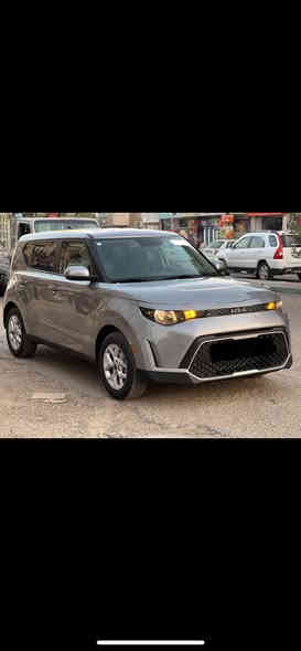 السلام عليكم 
للبيع كيا صول 2025 
وارد امريكي دخول جديد 
رقم بغداد بأسمي  
ماشيه 6الاف حكم زيرو 
بدون صبغ السياره فقط بارد بحافة البنيد 
مواصفات 
ويل كب 
رادار امامي 
رادار جانبي 
مود درايف اربع انظمه قياده 
شاشه جبيره كاربلي لاسلكي 
مكينه 2000 دوش 
سياره جديده جداً 
السعر 168
مكان السياره بغداد  
الهاتف ‭0770 714 4535‬
