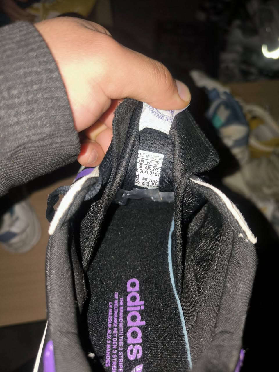اديداس فيتنامي نظافة فول
قياس ٤٣ و ثلث 
انطي بي سعر


**إذا كنت صاحب هذا الإعلان وتريد حذفه لأي سبب، رجاءا أرسل رسالة إلى الدعم الفني**