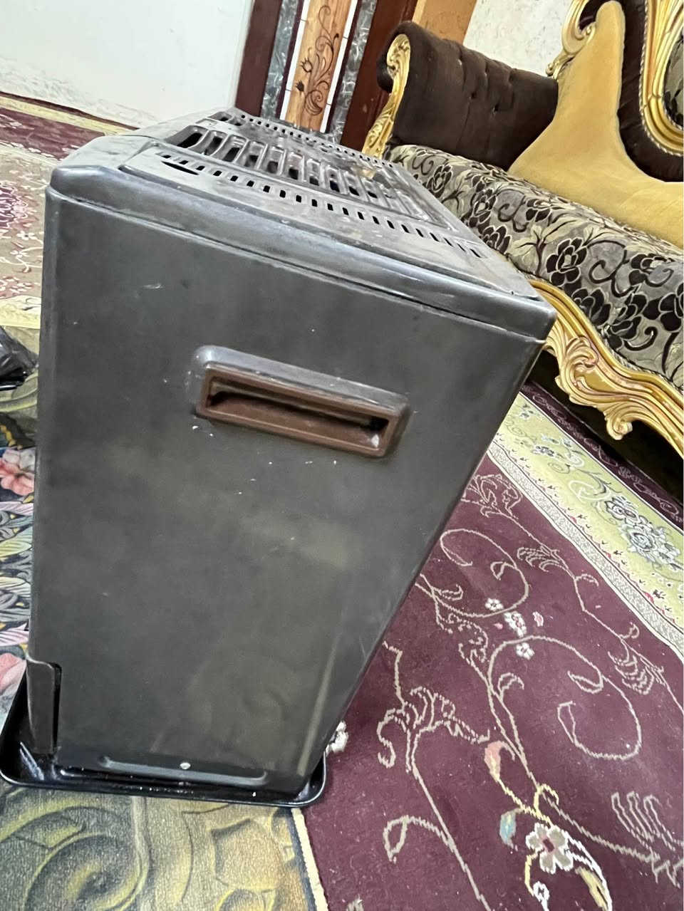 صوبه نفطيه نضيفه ونارها تخبل واي نقص مابيها و على الفحص المكان نهايه الشعله منطقه الدهله *********** بغداد, العراق
