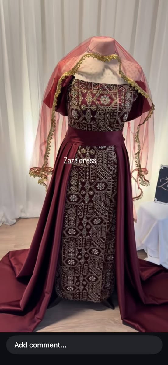 السلام عليكم فستان حنةصممته تصميم خاص للبيع ملبوس مرة وحدة فقط يلبس قياس 44-46 ويا طرحة اللون ماروني باقي التفاصيل خاص


**إذا كنت صاحب هذا الإعلان وتريد حذفه لأي سبب، رجاءا أرسل رسالة إلى الدعم الفني**