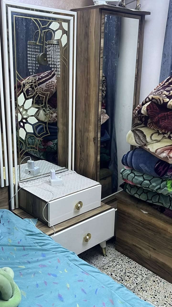 السلام عليكم 
غرفه للبيع التواصل على هذا الرقم ***********
السعر 525 وبيه مجال
