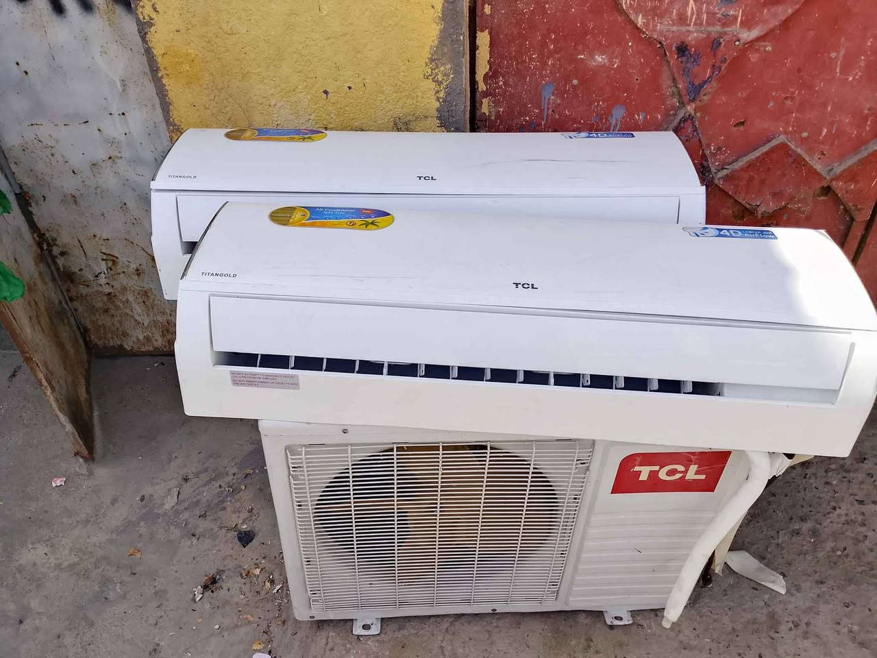 سلام عليكم سبالت البيع نضيف كلش مستعمل شي قليل وحد طن ونص وحد طنين اسمه TCL تبريده حلوو. سعر 650  بيهن مجال لاستفسار على رقم *********** البصرة, العراق
