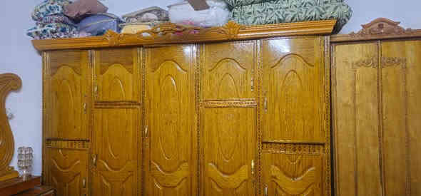 سلام عليكم غرفة نوم جديدة احلة من البصورة خمس بيبان ميز تواليت جامتة موجودة مكان بغداد الشعب شارع الصحة لاستفسار (***********)
