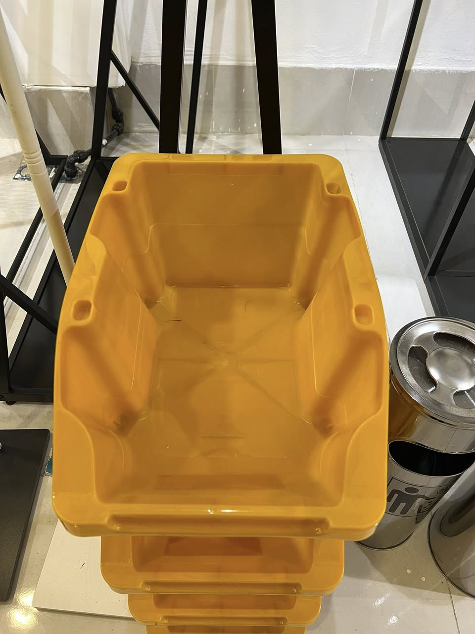 حاويات بلاستيك للتخزين، عملية ومتينة، مناسبة للمحلات والمخازن
متوفر لدى محل سيد 
.
.
وتساب ***********
