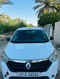 رينو لوجي • ٧ راكب • مديل ٢٠١٤