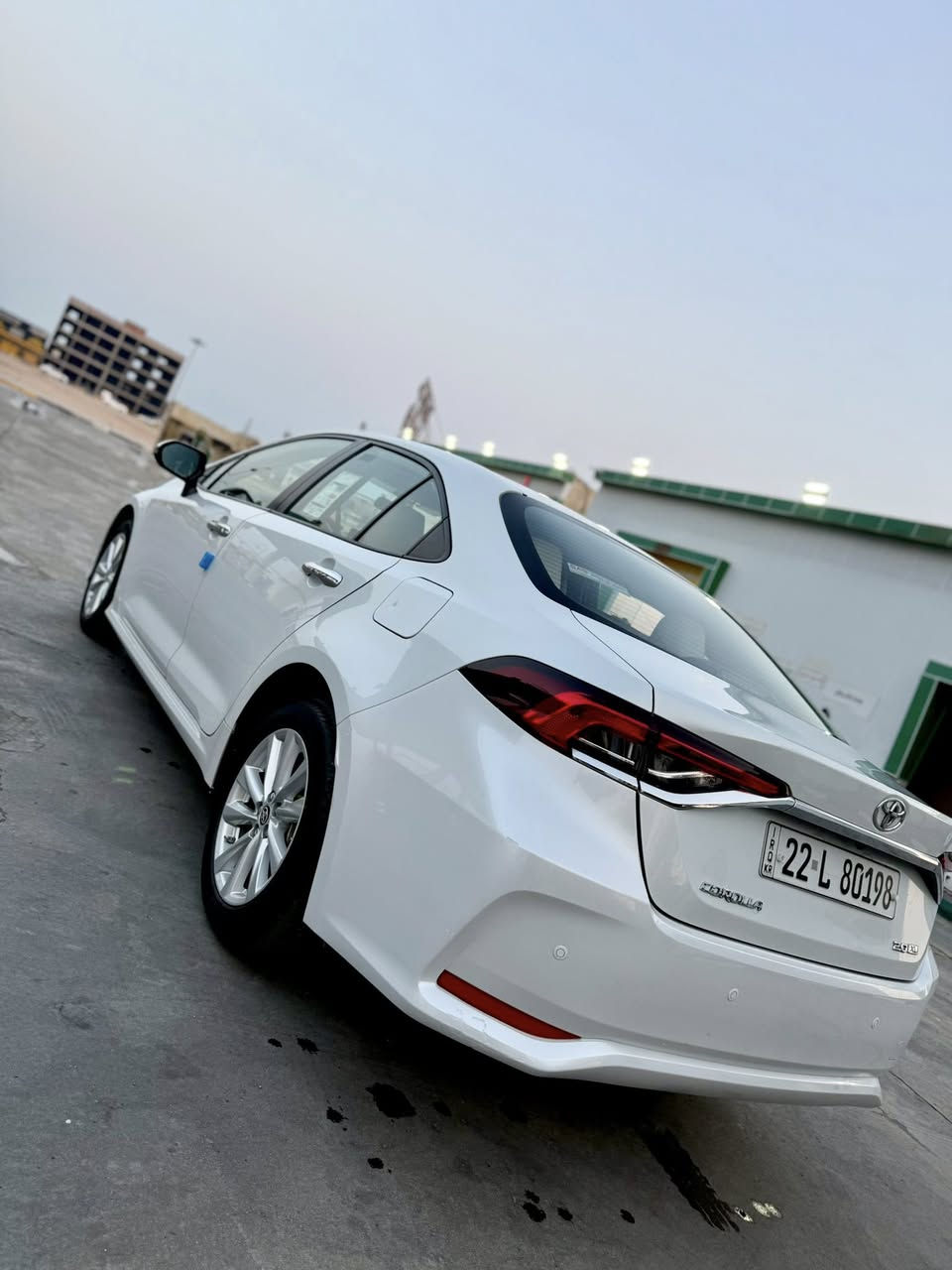 السـلام عليكم 
كورلا ســــاز  موديل 2024  بانزين 
 رقم اربيل كفاله عامه ضربه وتبديل وصبغ  
تخم تاير توه شاده جديد   ماشيه 50 الف 
السعر 178 وبيه مجال شي بصيط
مكاني البصره. رقم الهاتف.📞 ***********
