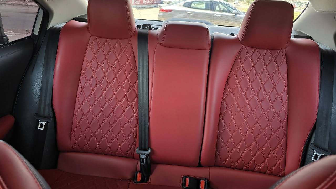 السلام عليكم
كورلا 2025 هايبرد 
مكفولة كفالة عامه من كلشي
فول مواصفات للاخير اعلى فئة 1/1
فتحه سقف 
بصمه تشغيل وابواب بصمه وصندوق 
كشنات كهرباء جلد 
لد امامي 
حساسات 
قيادة ذاتية 
هاند بريك دكمه 
شاشه ابل كاربلي 
رقم بغداد ب بسمي  
سيارة جديده بوضع الزيرووو سعرها معقول بلعافيه ع الياخذها ماشية 11 الف

مكان السيارة بغداد 
رقم *********** 

 السعر :148
