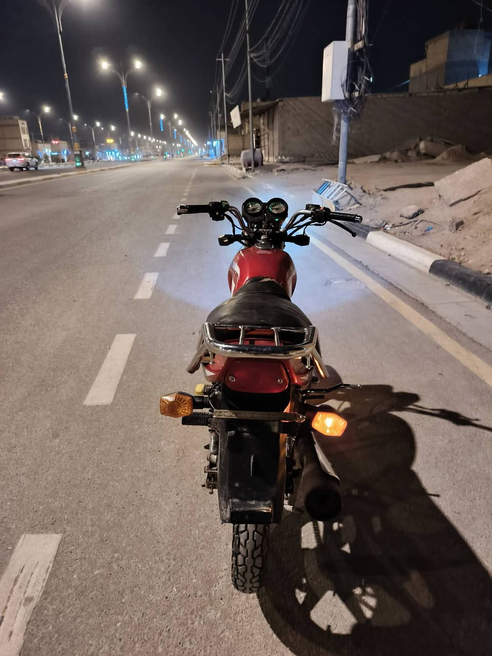 سلام عليكم دايوان مديل 18 اوراق اصولي كفاله عامه من كلشي كربائياته كله شغاله محرك مامفتوح سعره 700 وبيه مجال مكاني كربلاء شارع الدره رقم *********** وبيه واتساب
