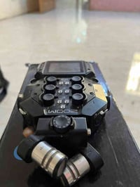 زوم صوت ٨ • مايكات ٤ • رونن RS3pro